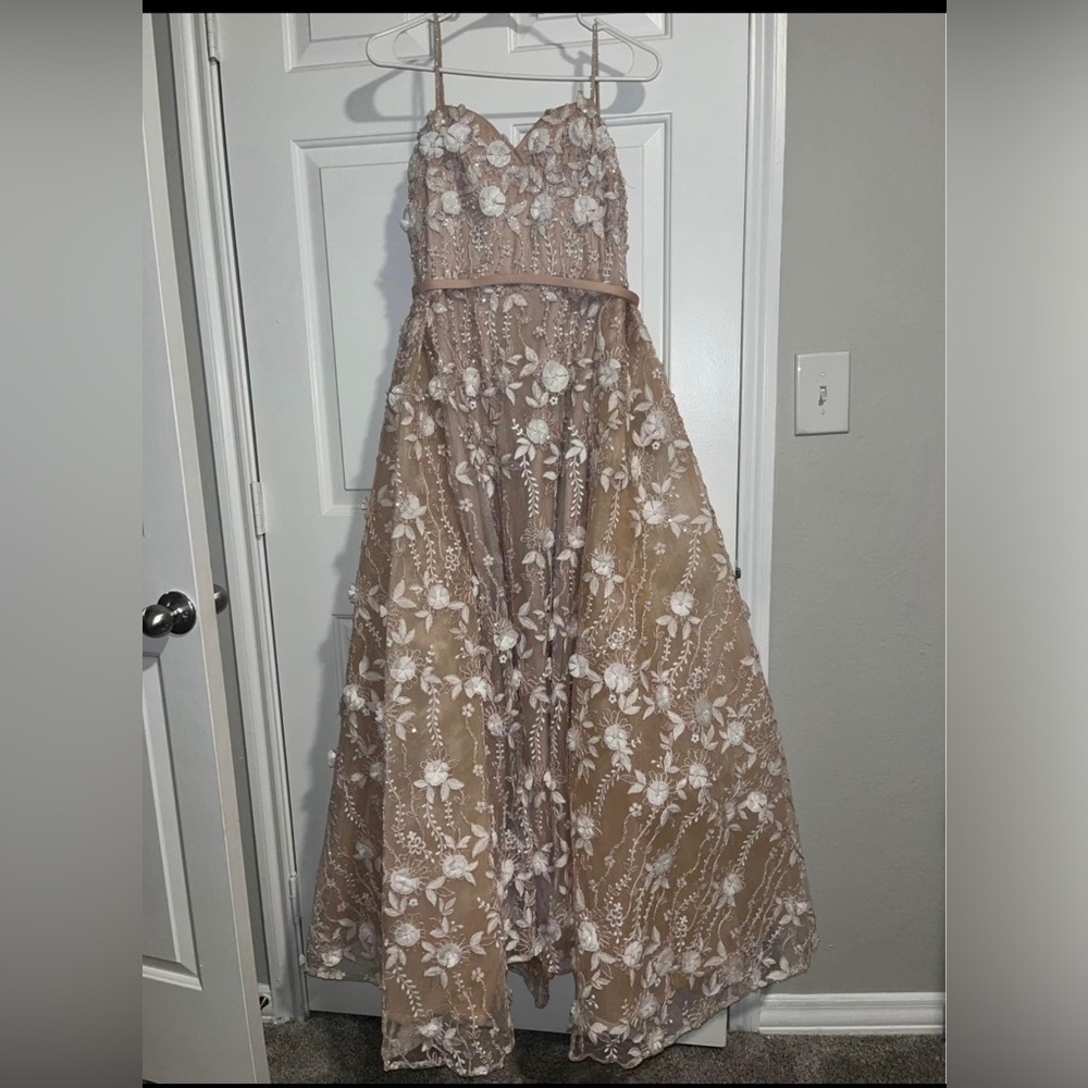 Elegant Floral Lace Gown